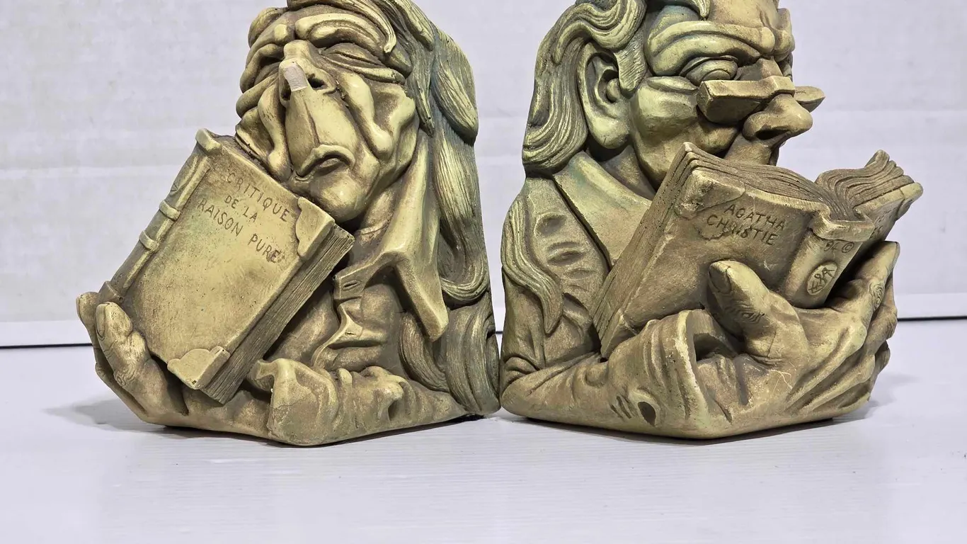 Bookends. Kent and Agatha Christie. Chip on the nose. 4 x 4 x 5.5. LR