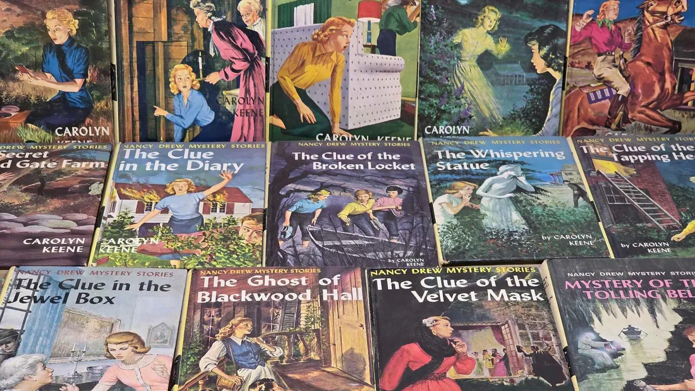 Nancy Drew Mystery Stories. LR