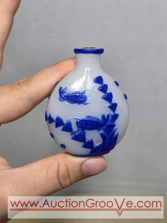 Chinese Koi Fish Snuff Bottle. LR