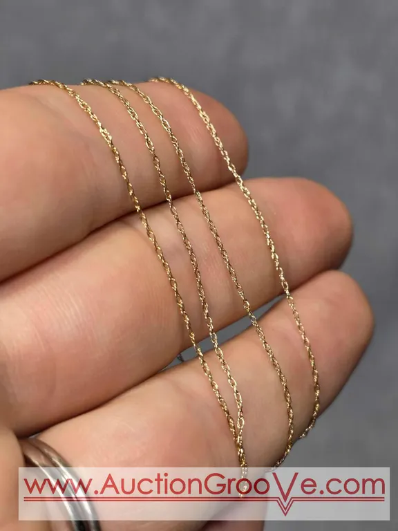 14K Gold 17" Chain. .5g. JB