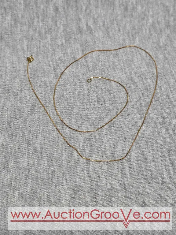 14K Gold 19" Necklace the Clasp needs Repair. 1.2g. JB