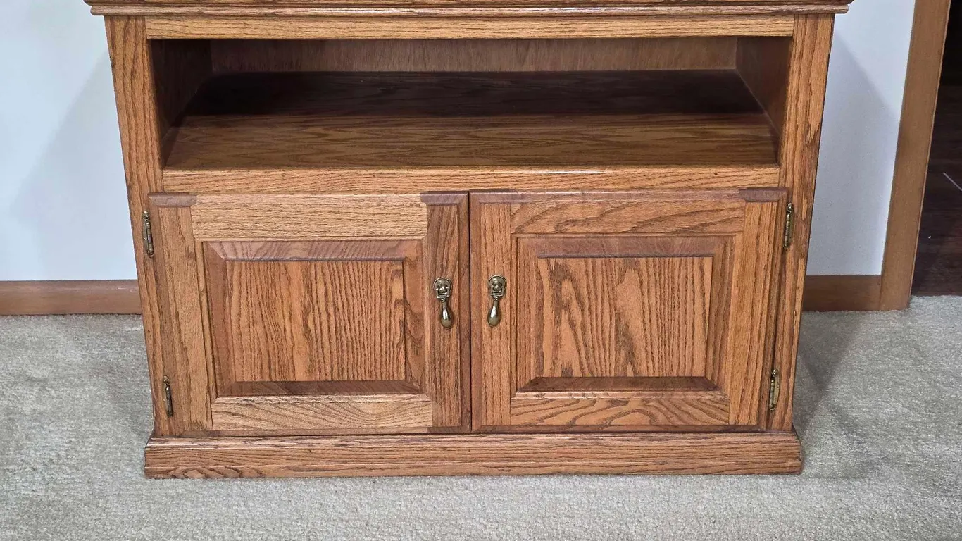Entertainment Center. 38.5 x 22 x 28.5. *you must bring adequate help to remove and load. Located on main floor. LR