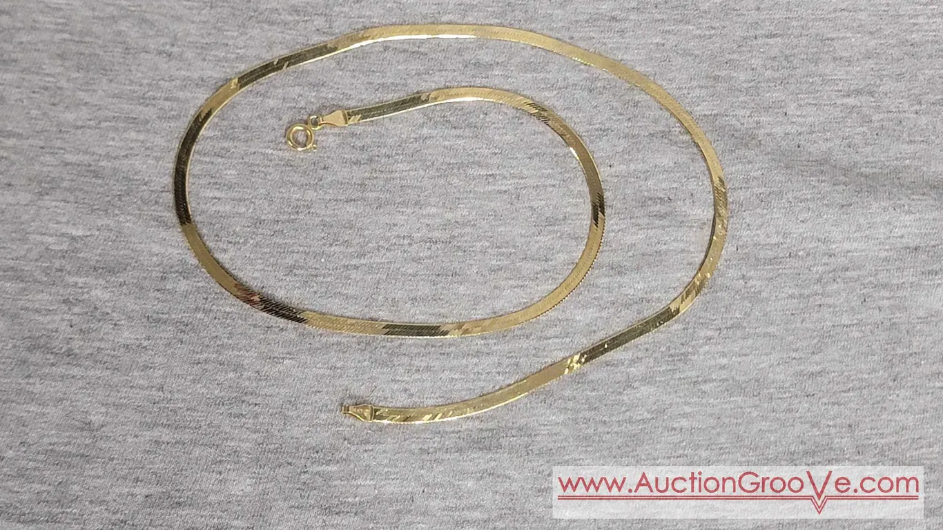 18" Gold Herringbone Necklace Marked 14K and Italy. 5.4 grams. JB
