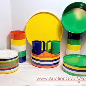 Vintage MCM Heller Design By Massimo Vignelli. Awesome lot Of 35 pieces of Melamine Plates Cups Bowls & 13" Platter. MID CENTURY MODERN. K