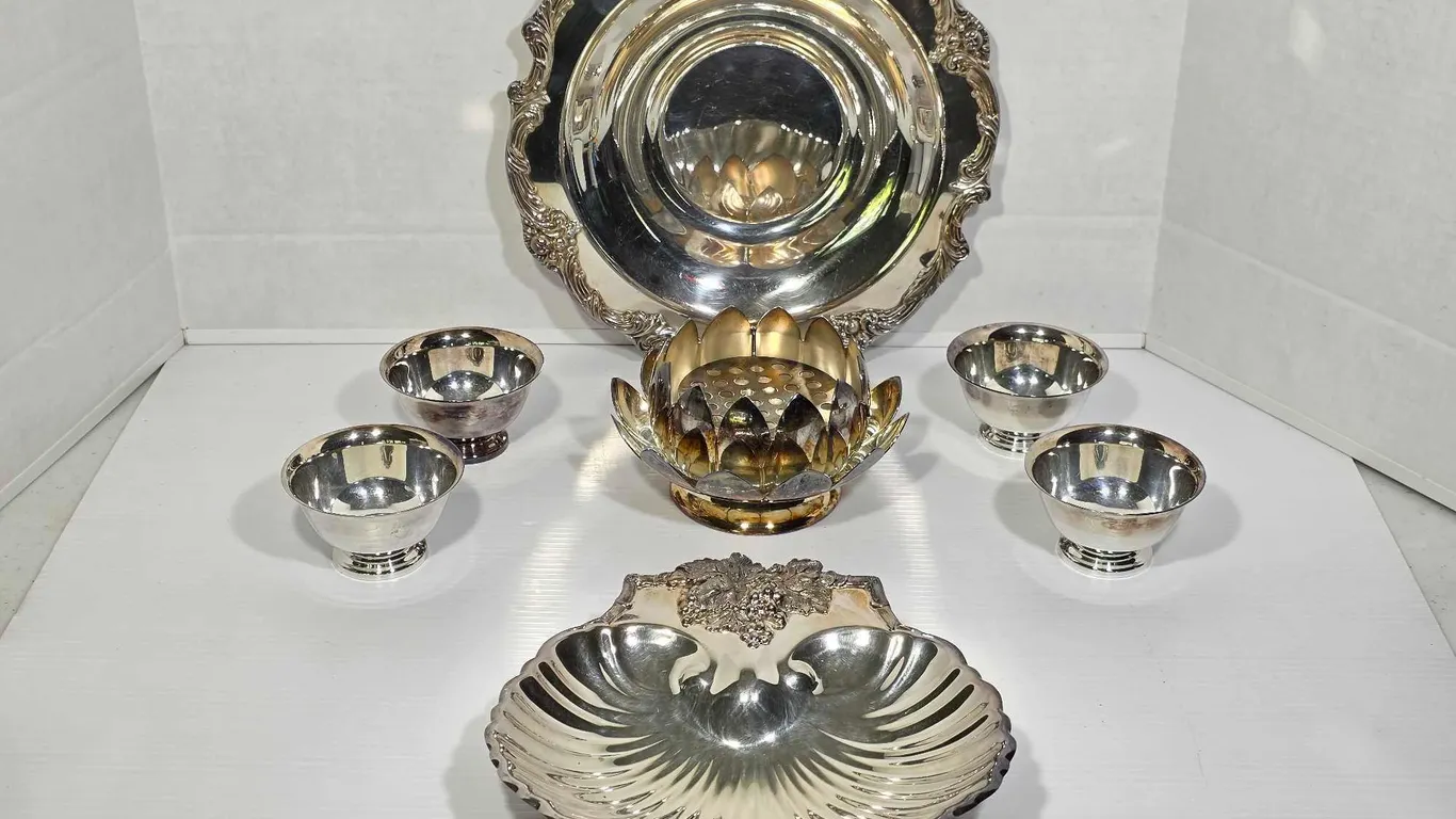 Reed & Barton Tableware. Silver Plate. Lotus Flower Frog Bowl, Scallop Shell Dish, 4 Paul Revere Design dishes, and a 11.5" King Francis Plate