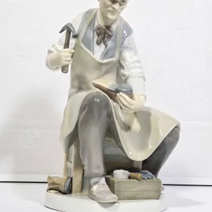 Lladro Cobbler. 5 x 5 x 10. LR