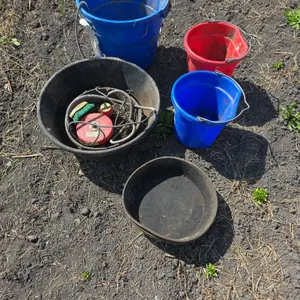 Heated poly water tub, water heaters, horse buckets and rubber feed pans