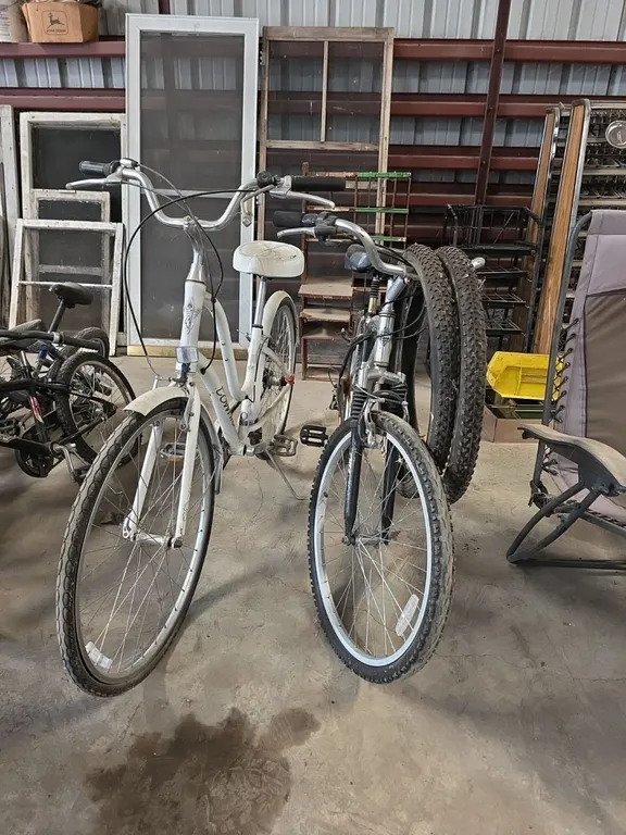 2 Adult bicycles and 2 unused 26" bicycle tires