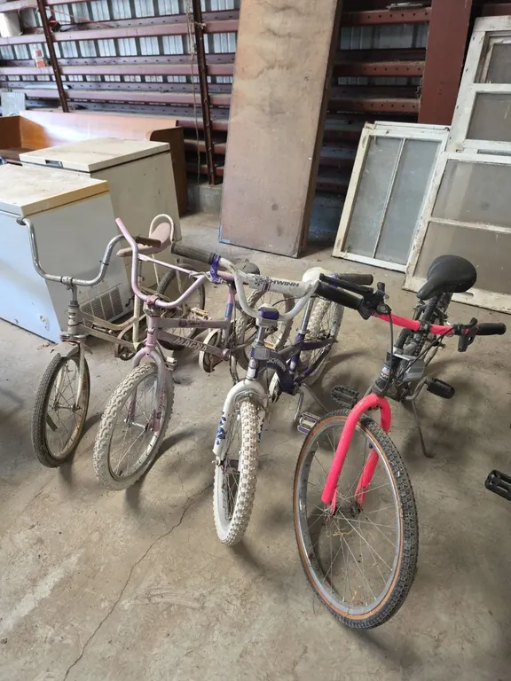 4 Childrens bikes