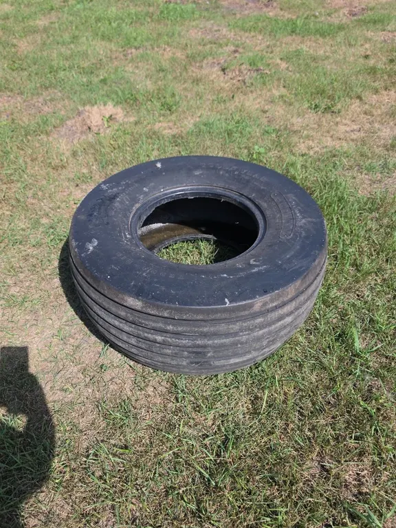 31x13.50-15 goodyear implement tire