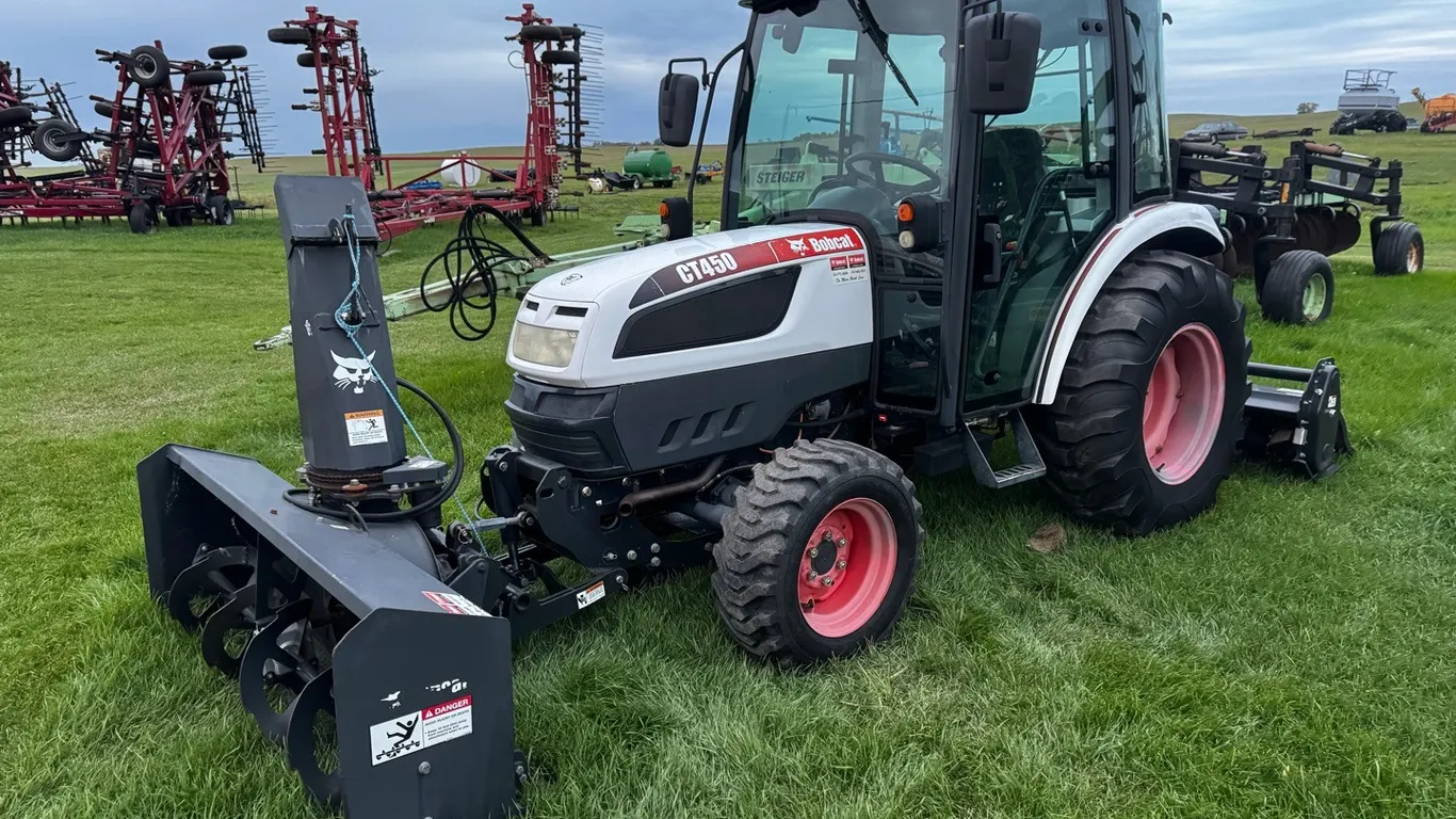 Bobcat CT450 compact tractor