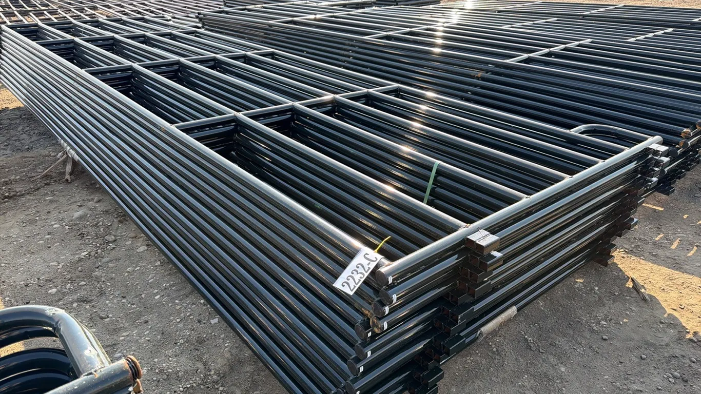 12 - NEW/UNUSED 18' 6 RAIL LIVESTOCK PANELS - SOLD PER PANEL