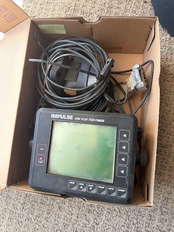 Impulse 2800 plus fish finder