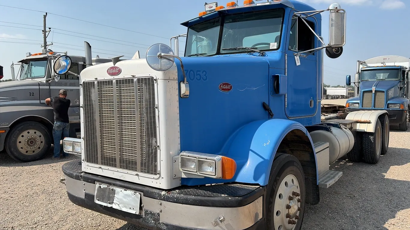 ID 1017 1991 Peterbilt 378