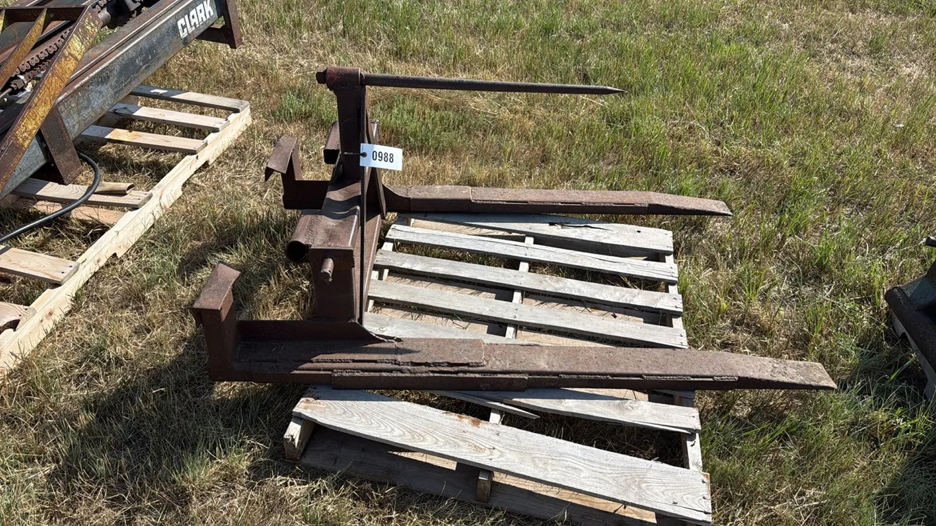 ID 0988 3pt Bale Fork
