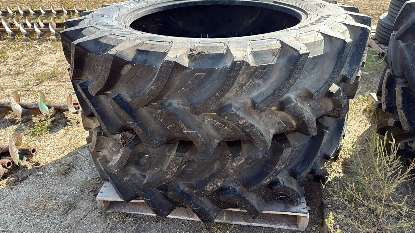 ID 1082 New 380/85R34 (2) Tires
