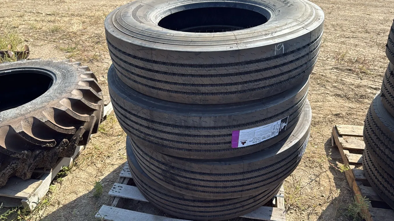 ID 1080 New 11R22.5 14 PR 144/142 M Tires