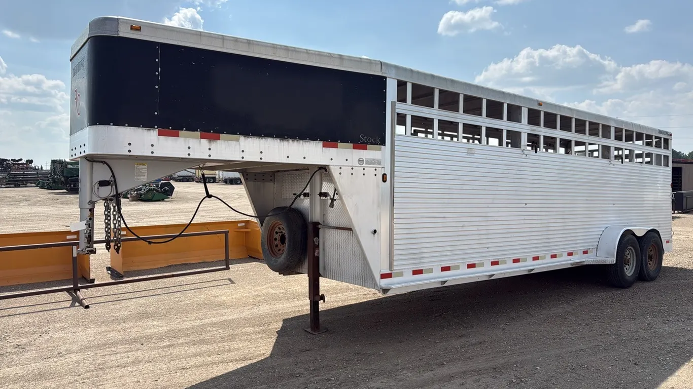 ID 1051 2009 24ft Travel Long Aluminum Stock Trailer