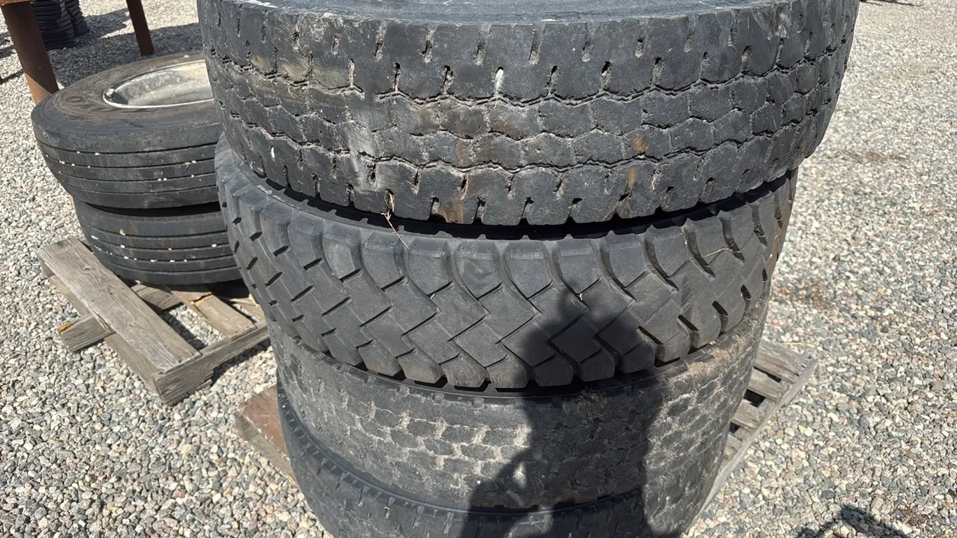 ID 1060 11x22.5 Tires/Rims (4)