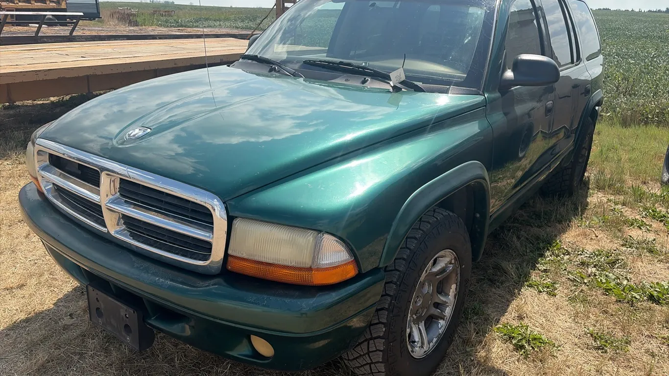 ID 1106 2003 Dodge Durango