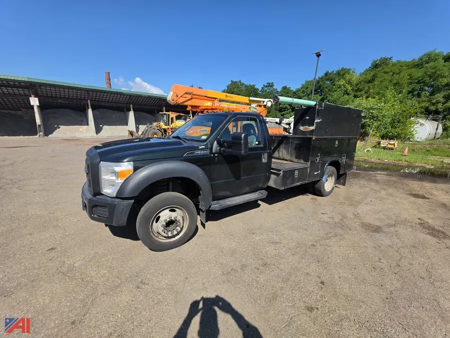 2015 Ford F-550 Super Duty Utility Truck