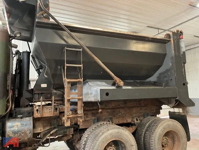 2015 Lanau QHD 12' Dual Dump-Sander