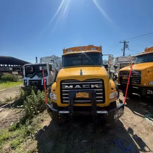 2014 Mack  Garbage Truck