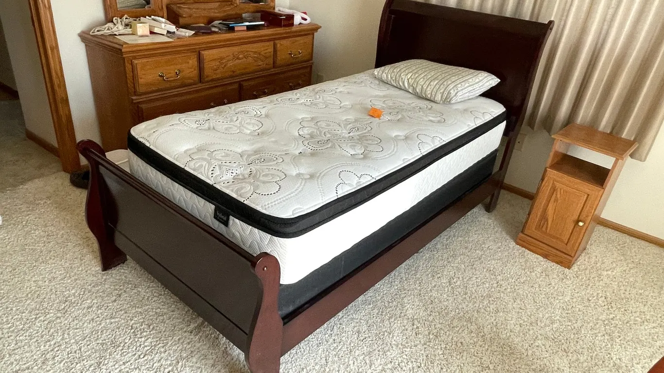Twin Sleigh Bed