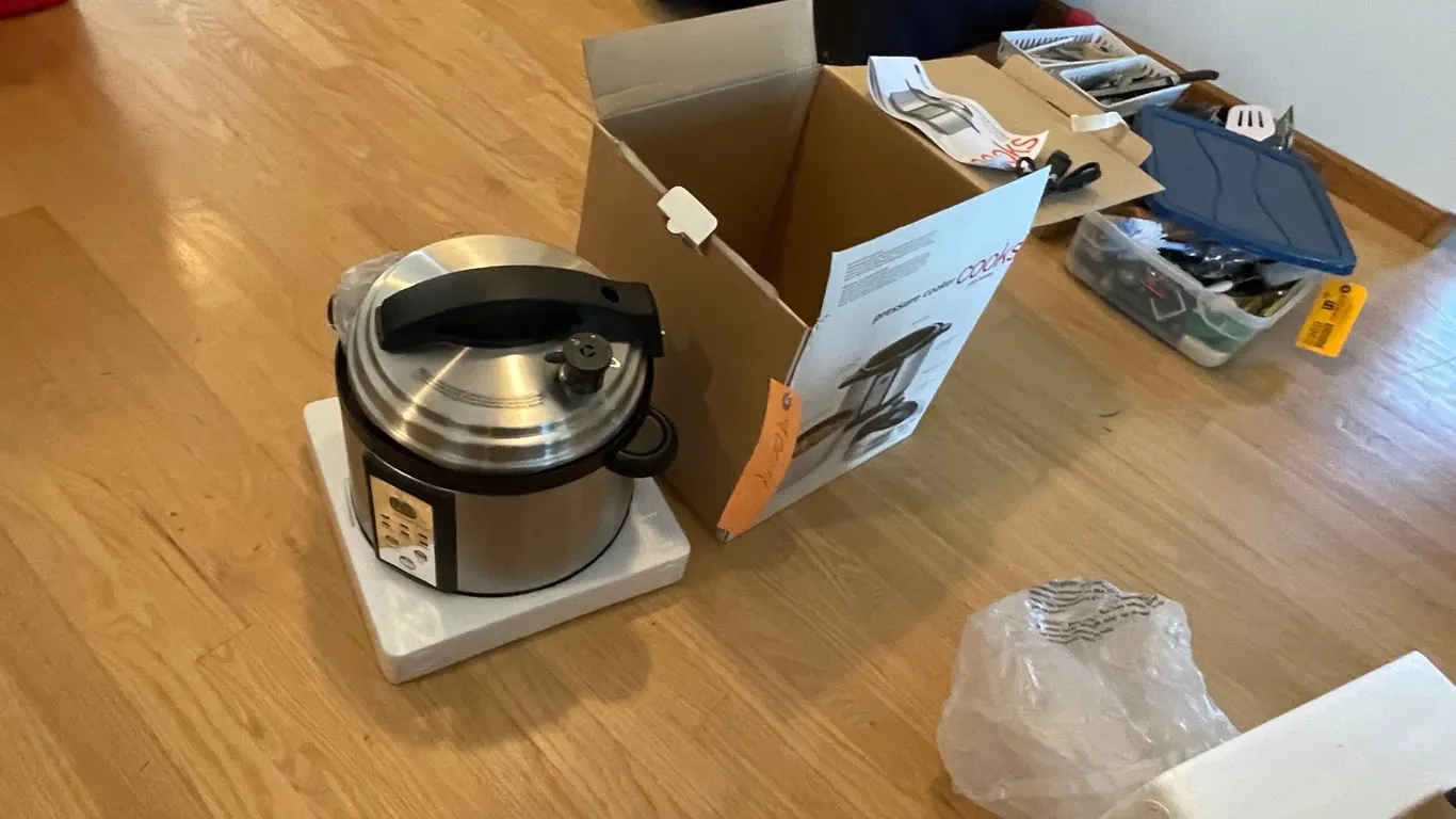 New Cooks Electric Pressure Cooker