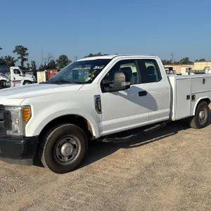 2017 FORD F-250 PICKUP TRUCK