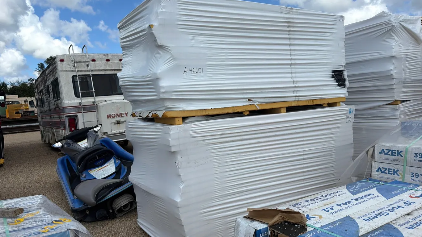 2 PALLETS OF MISC 4FT X 8FT X 2-3IN INSULATION PANELS