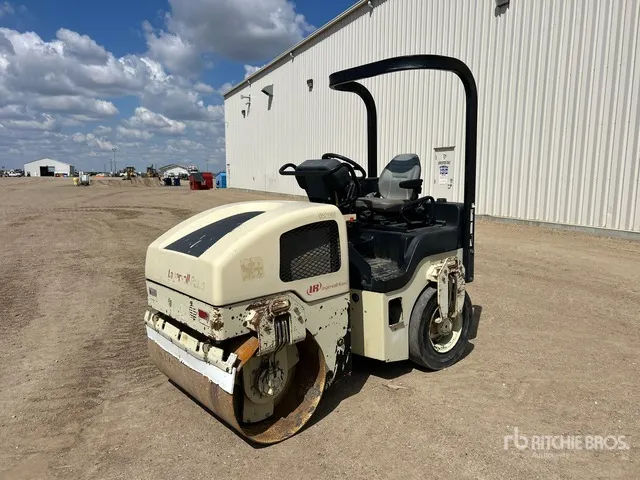 2007 Ingersoll-Rand CR-30 Combination Roller