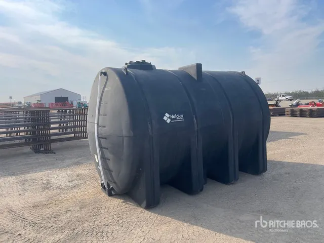 2022 4000 gal Poly Storage Tank