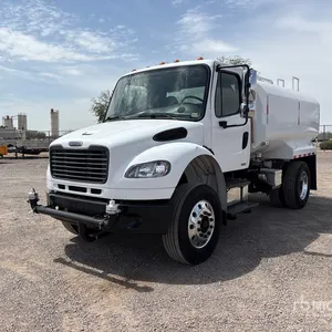 2007 Freightliner M2 106 2000 gal 4x2 Water Truck