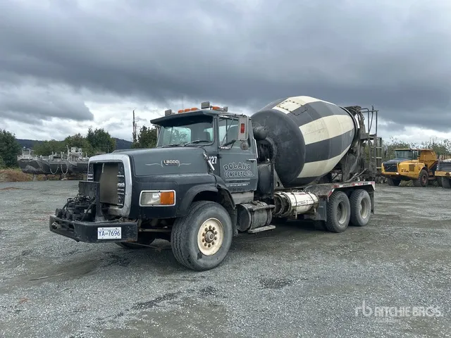 1990 Ford lts8000F 6x4 Mixer Truck