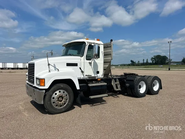 2005 Mack CHN613 6x4 T/A Day Cab Truck Tractor