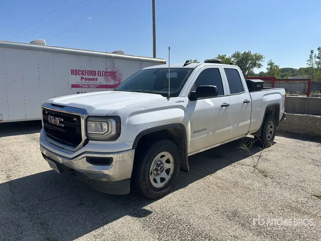 2016 GMC Sierra 1500 4x4 Extended Cab Pickup