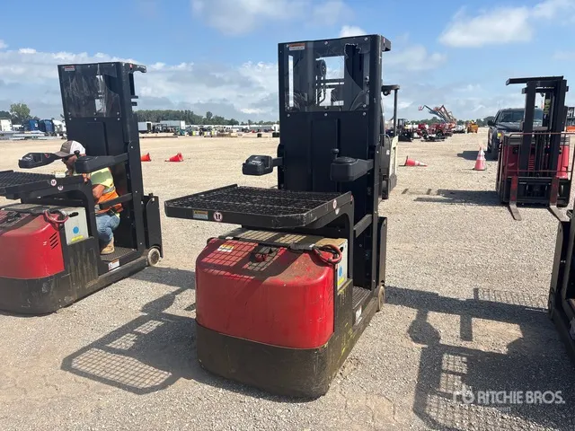 Big Joe J1-192 600 lb Order Picker