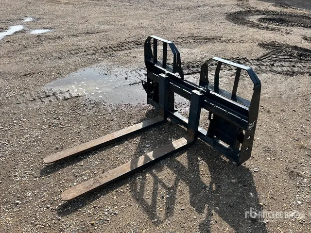 Bobcat 48 in Skid Steer Forks