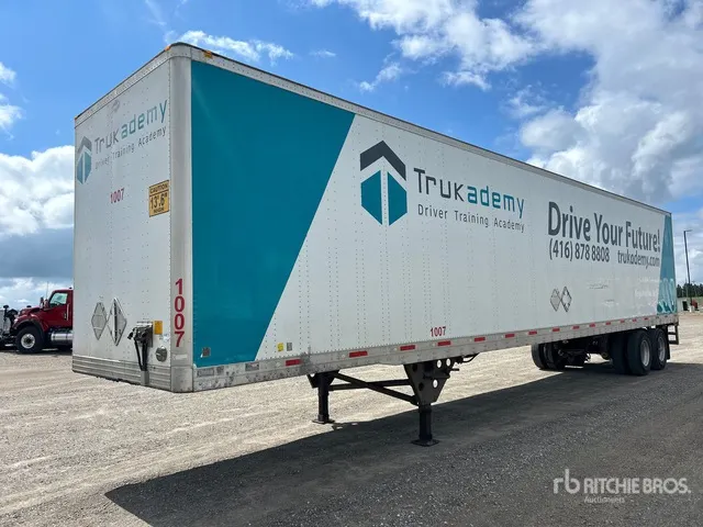2010 Utility VS2DX 53 ft x 102 in T/A Van Trailer