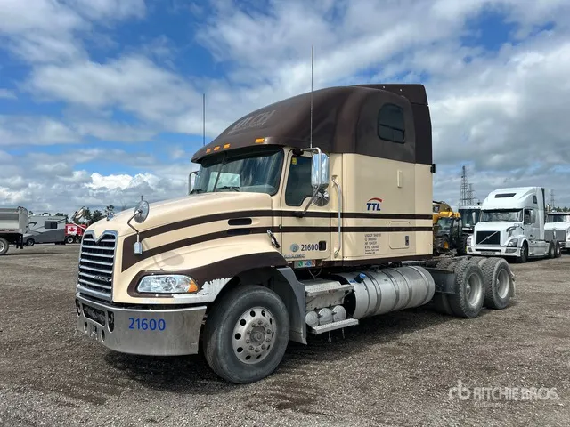 2015 Mack CXU613 6x4 T/A Sleeper Truck Tractor