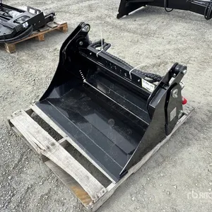 2026 GIYI GY-XKH39 39 in Multi-Purpose Mini Skid Steer Bucket (Unused)