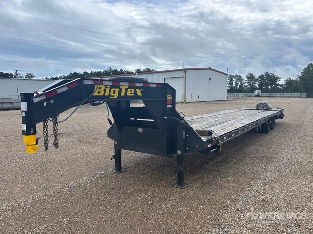 2026 Big Tex 25GN-40D5A-MRBK 40 ft T/A Gooseneck Equipment Trailer