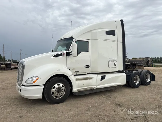2017 Kenworth T680 T/A Sleeper Truck Tractor