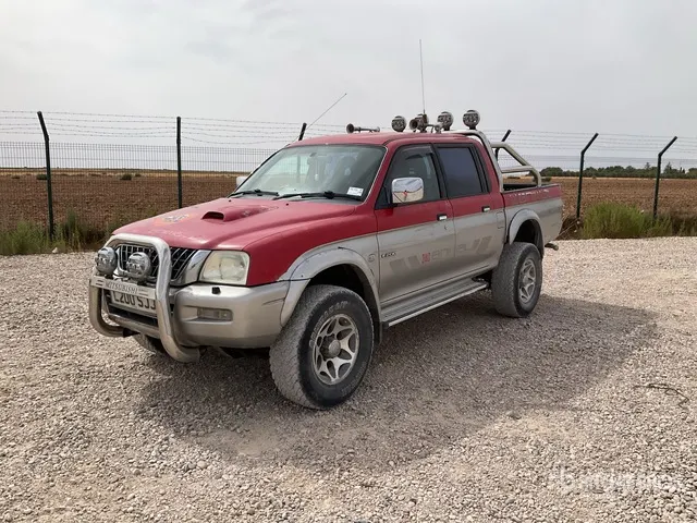 2004 Mitsubishi L200 2.5TD 4LIFE 4x4 Crew Cab Pickup