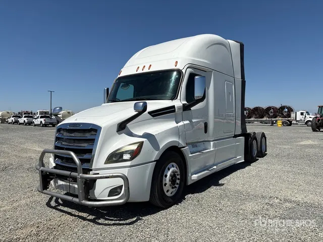 2021 Freightliner Cascadia 126 6x4 T/A Sleeper Truck Tractor