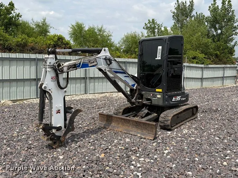 2019 Bobcat E35i mini excavator