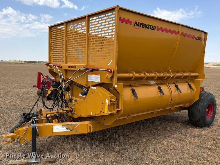 Haybuster 2800 bale processor