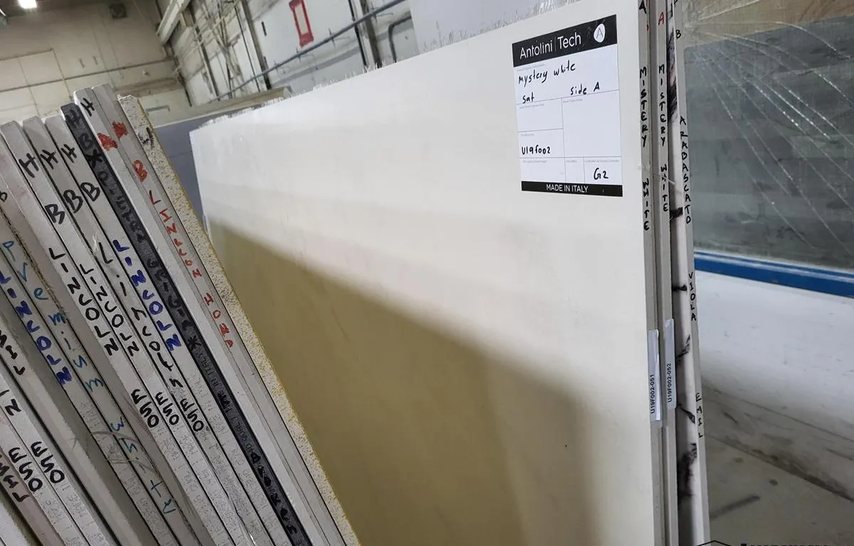 (3) Mystery White Porcelain Slabs
UNRESERVED