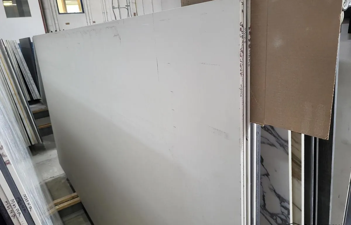 (4) Assorted Porcelain Slabs
UNRESERVED